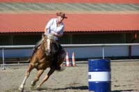 Nikol Trefilov� s h�ebcem Nathanem - Barrel Race. Pro zv�t�en� klikn�te