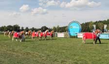 Nejlep�� ��astn�ci M�R se p�edstavili v ned�li p�ed hlavn� tribunou. Pro zv�t�en� klikn�te