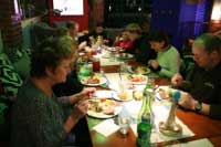 Odm�nou po sobotn� n�maze bylo fam�zn� pe�en� sele. Pro zv�t�en� klikn�te